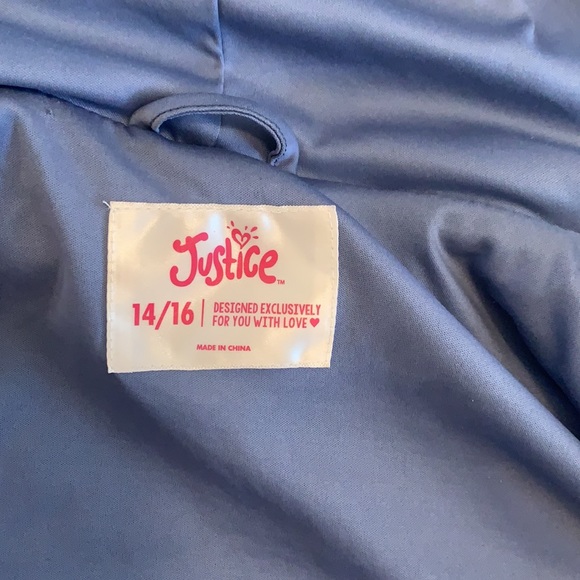 Fluffy winter and fall jacket. In great condition - Picture 3 of 3